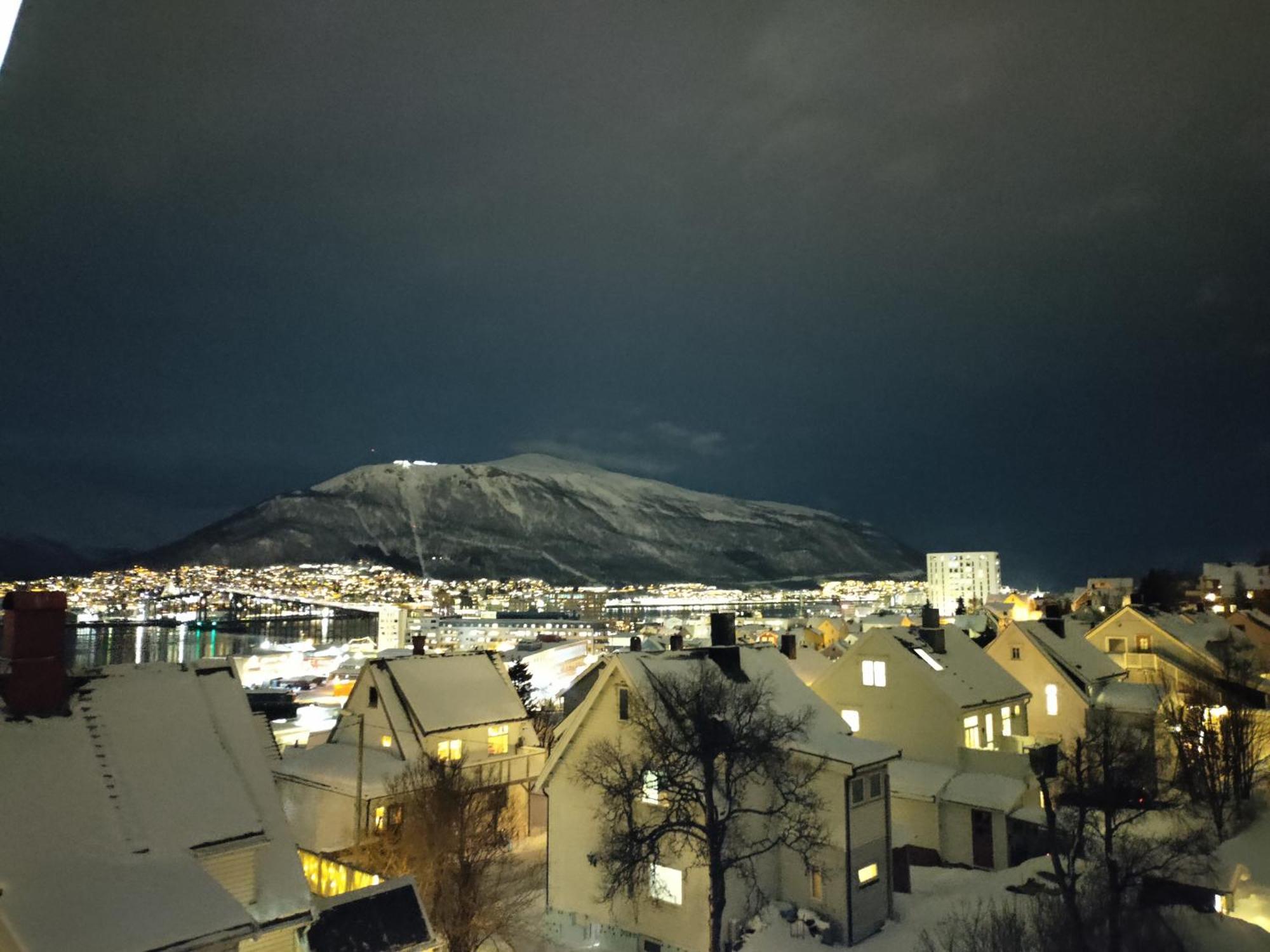 Central Apartament (Adults Only) Tromsø Kültér fotó