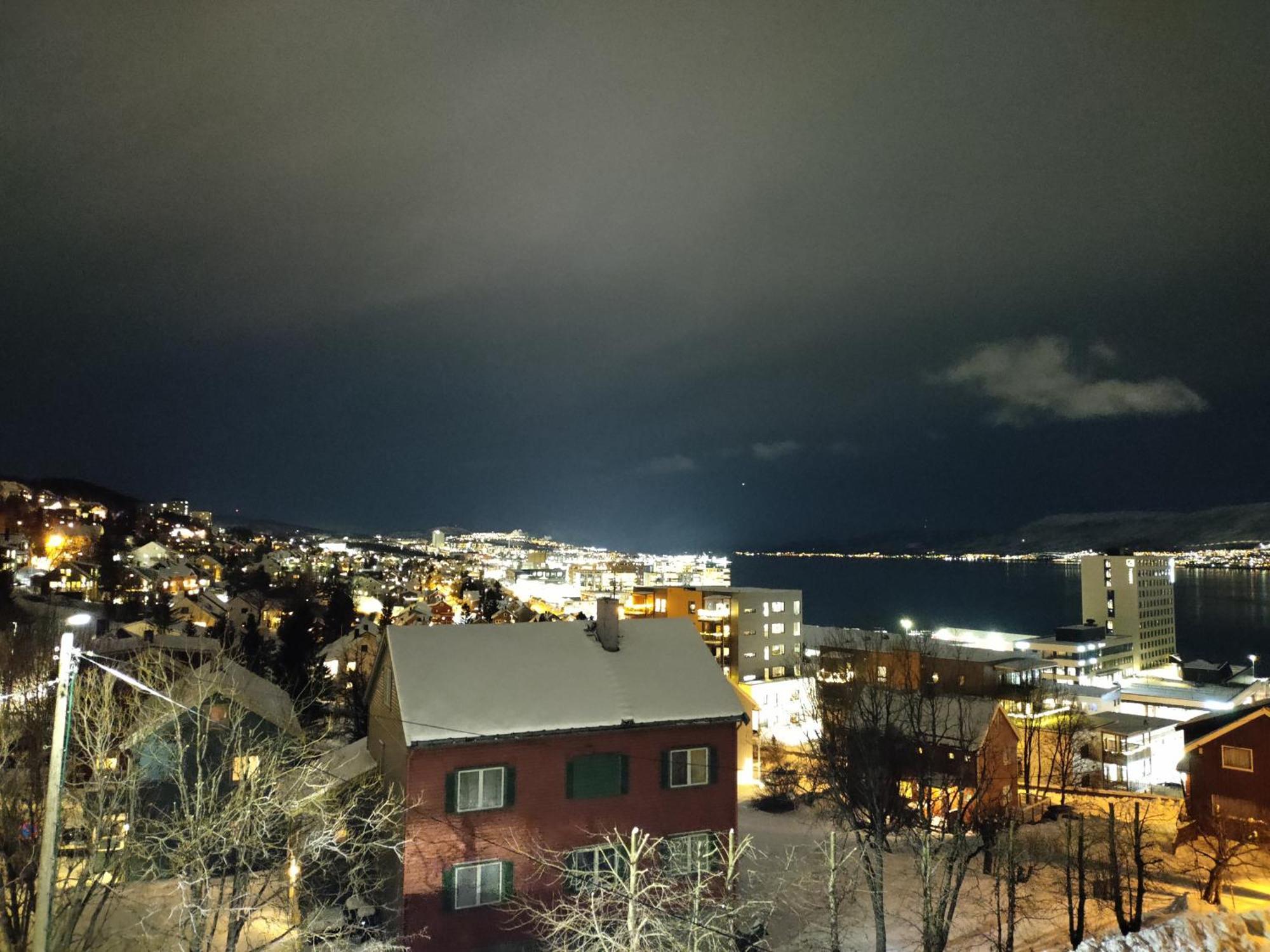 Central Apartament (Adults Only) Tromsø Kültér fotó