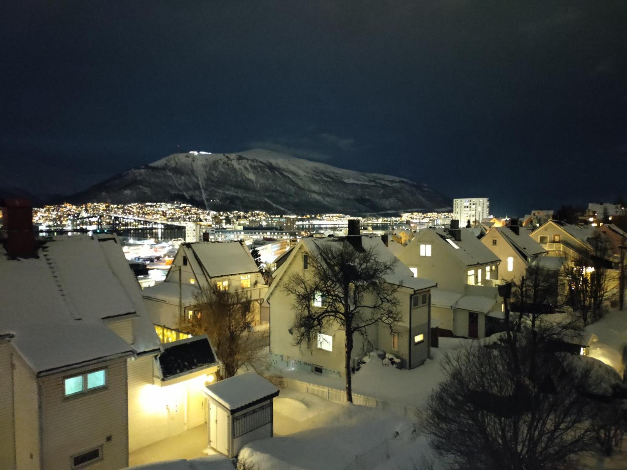 Central Apartament (Adults Only) Tromsø Kültér fotó