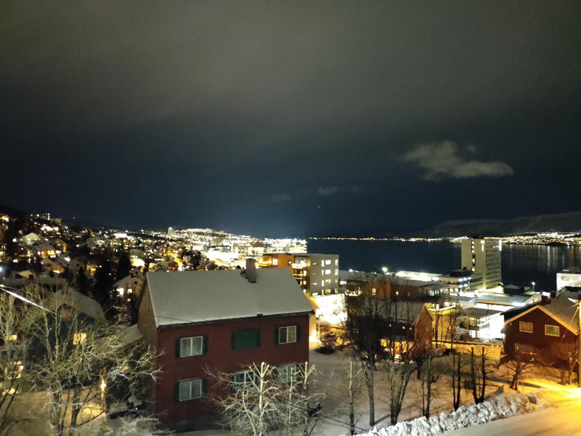 Central Apartament (Adults Only) Tromsø Kültér fotó