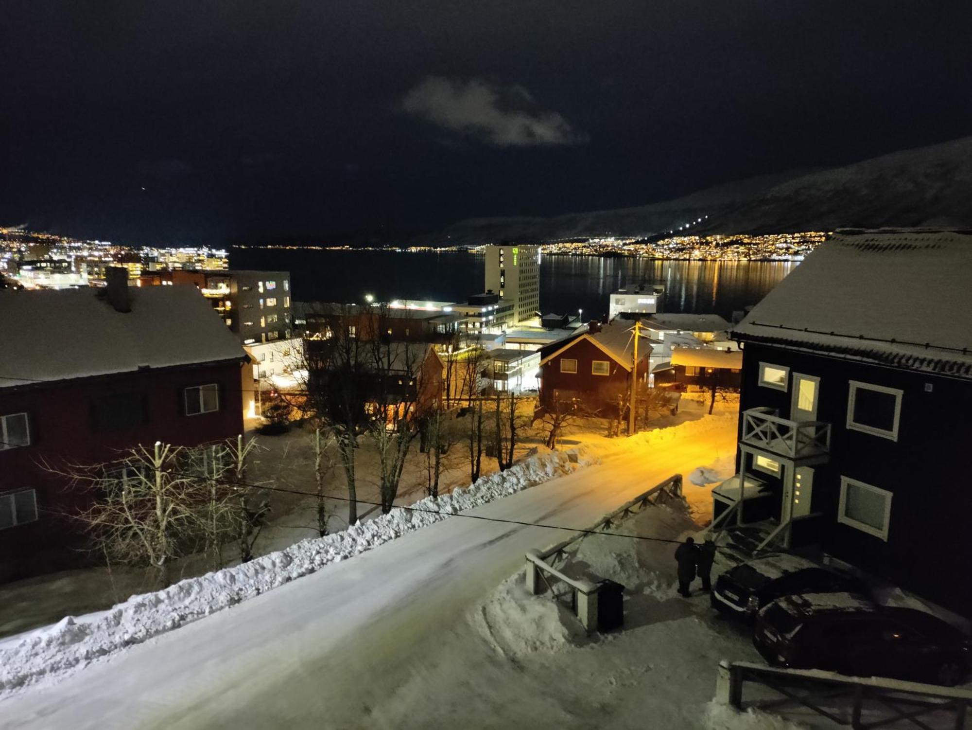Central Apartament (Adults Only) Tromsø Kültér fotó